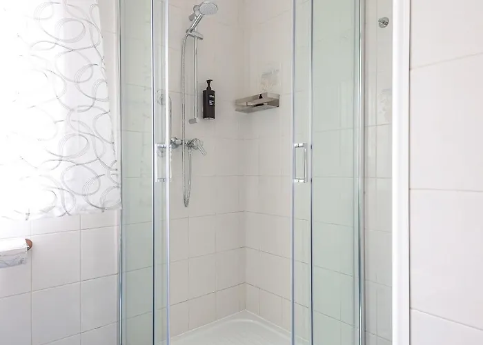 Апартаменты Hostly-il Viale-garden House Between Pisa E Лукка