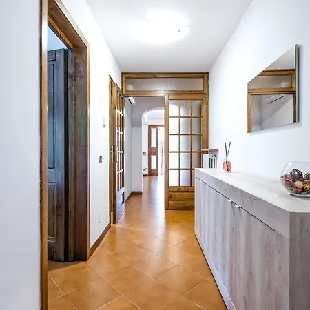 Hostly-il Viale-garden House Between Pisa E Apartment Lucca