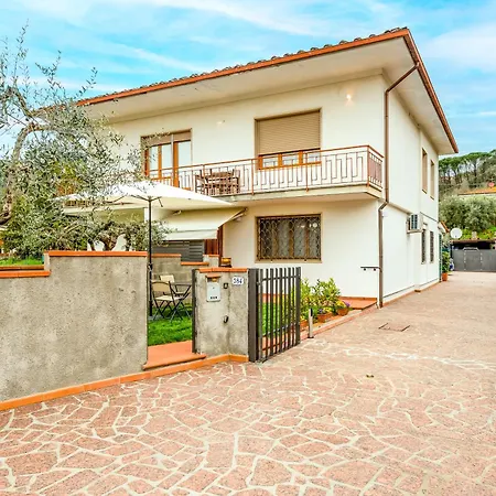 Appartamento Hostly-il Viale-garden House Between Pisa E Lucca