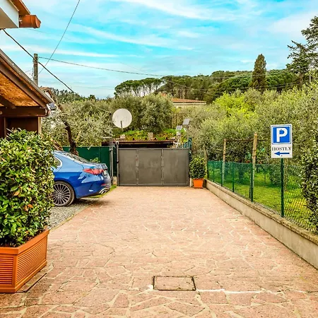 Hostly-il Viale-garden House Between Pisa E Lucca