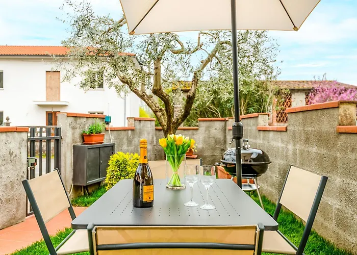 Hostly-il Viale-garden House Between Pisa E Apartament *