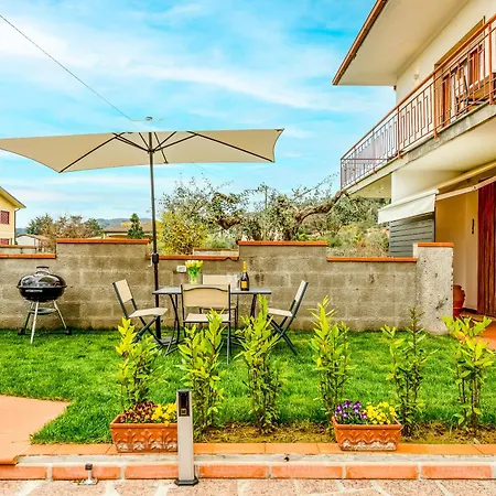 Hostly-il Viale-garden House Between Pisa E アパート